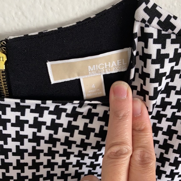 Michael Kors Houndstooth Panel Midi Dress - Picture 8 of 9